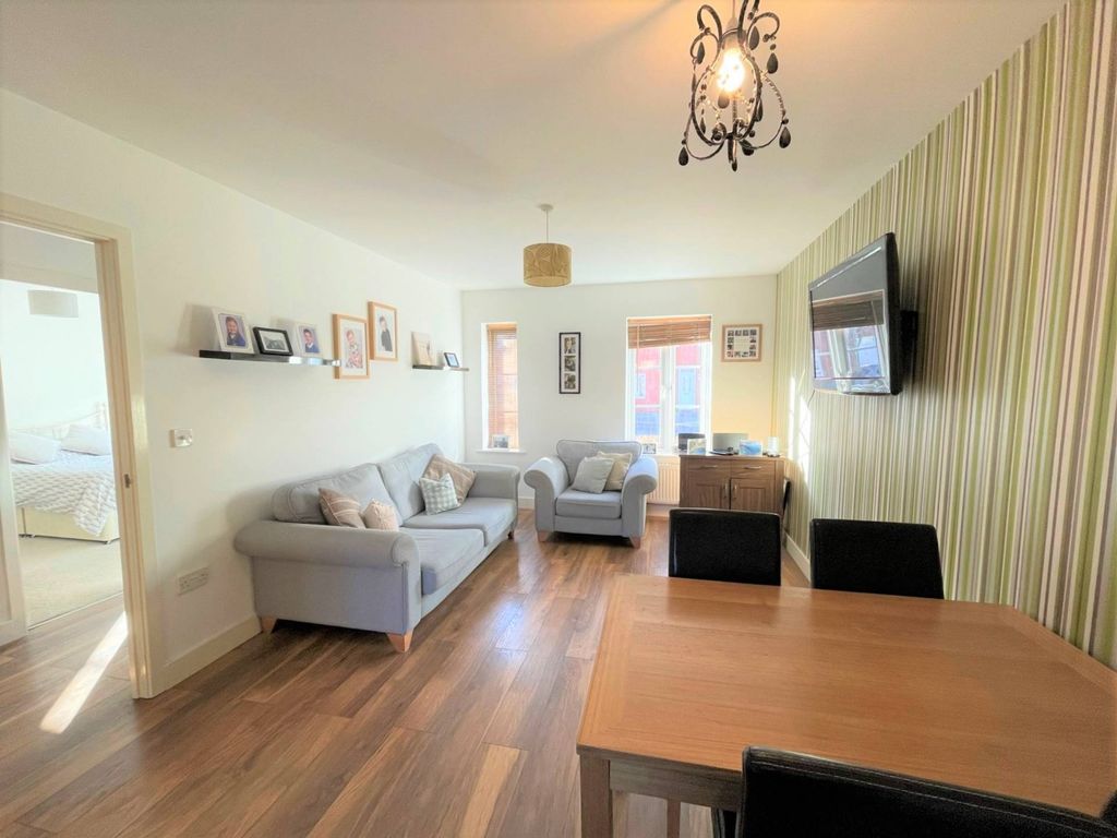 Property photo 2 of 6