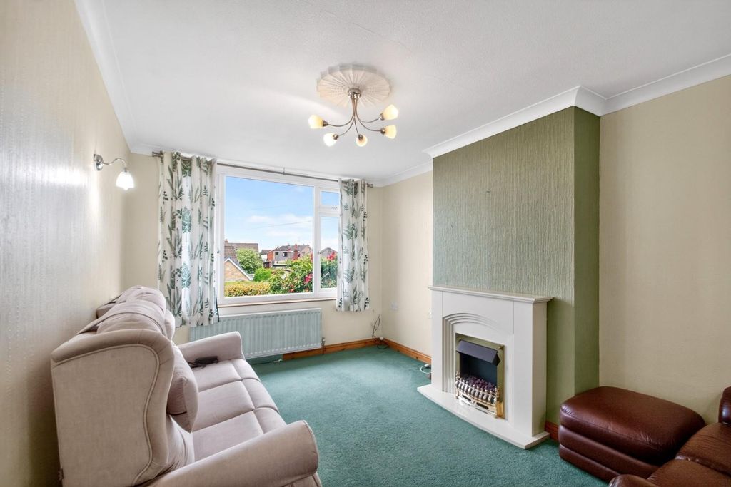 Property photo 3 of 17 63Halllane-12.Jpg