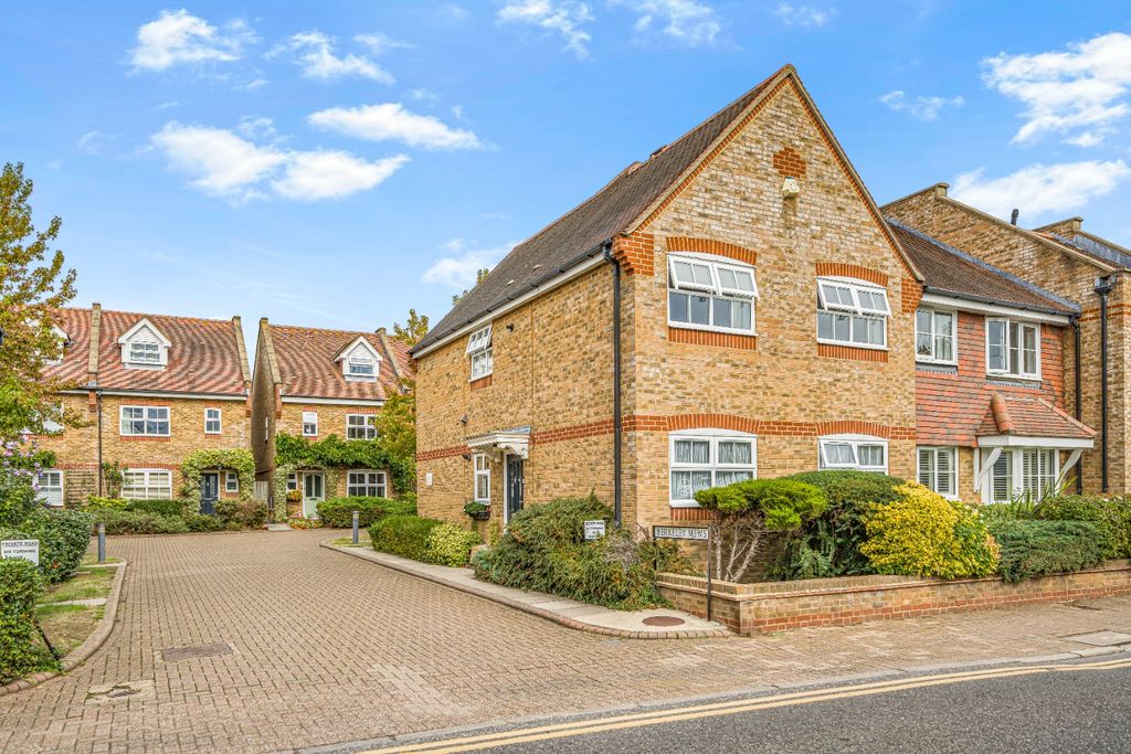 Property photo 1 of 11 5529210
