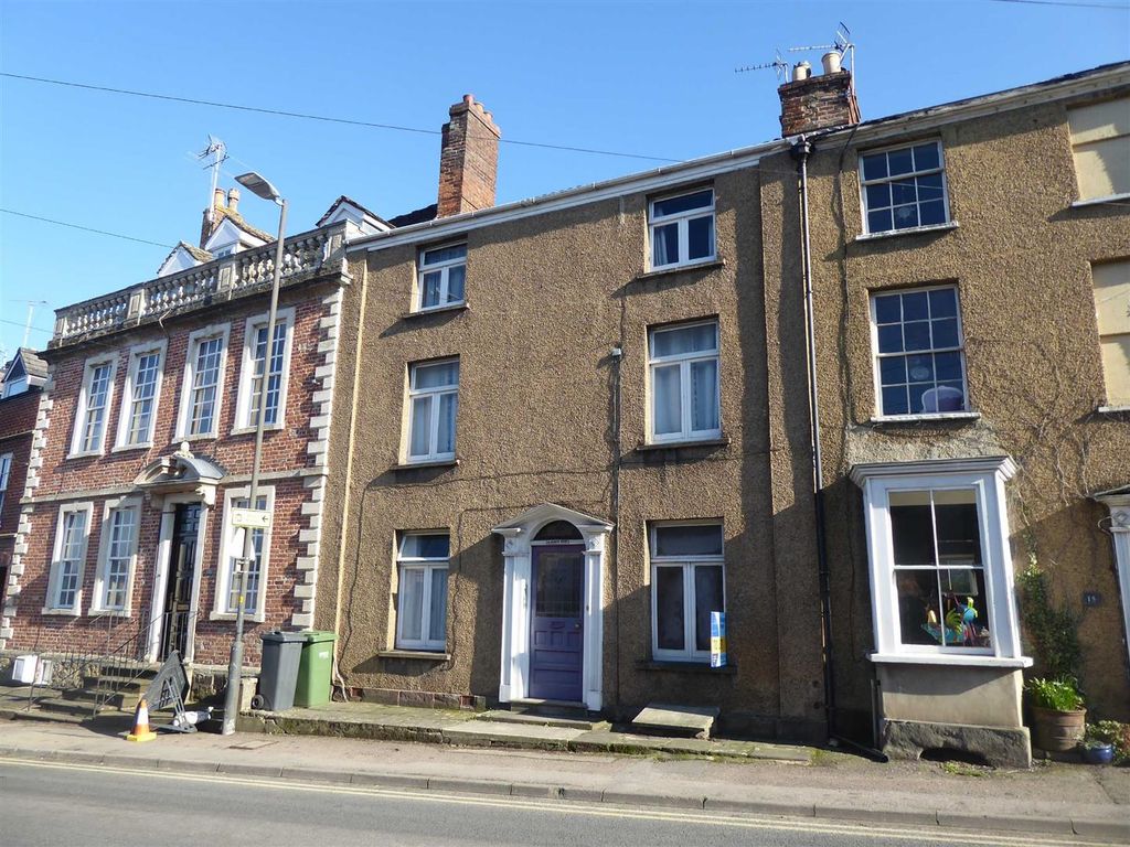 Property photo 1 of 6