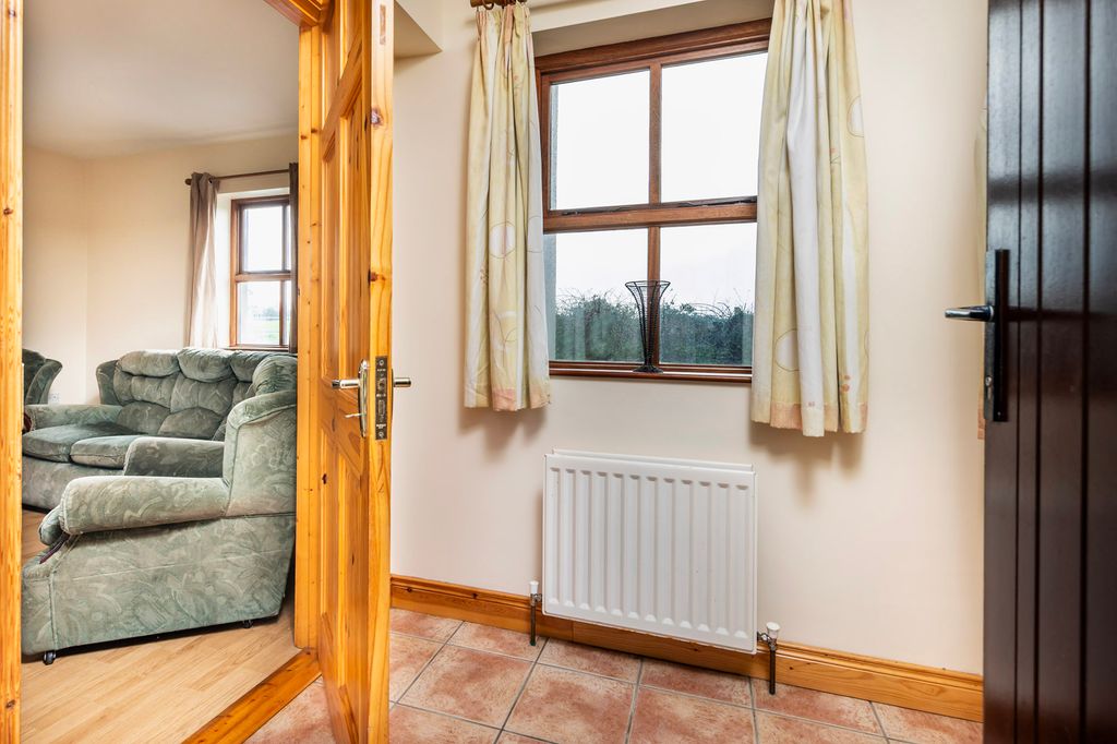 Property photo 2 of 49