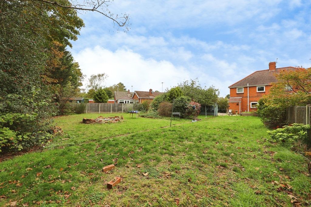 Property photo 2 of 14 5893621