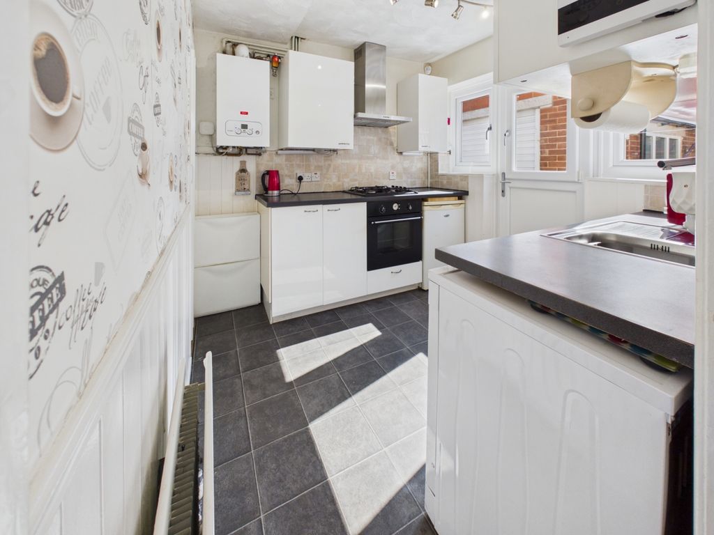 Property photo 3 of 42 Cam04233G0-Pr0075-Still008