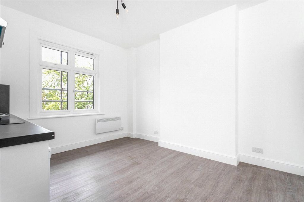 Property photo 2 of 7 Picture No. 06