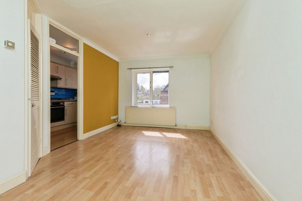 Property photo 1 of 11 Pbox-Img.Jpg