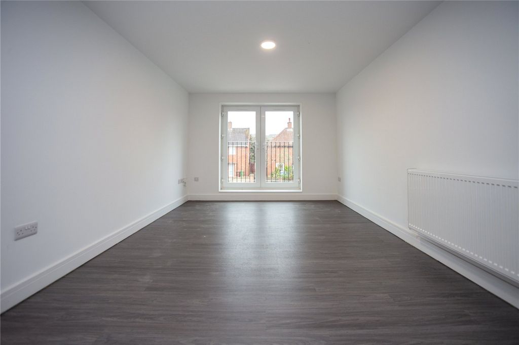 Property photo 3 of 8 Picture No. 07