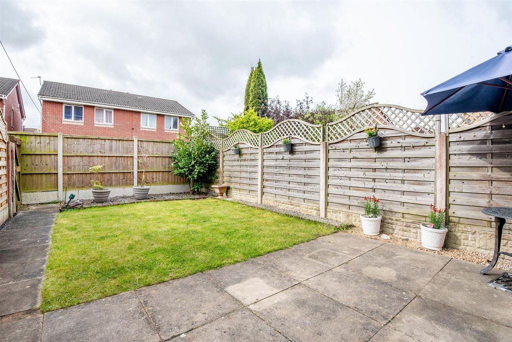 Property photo 2 of 19 Garden