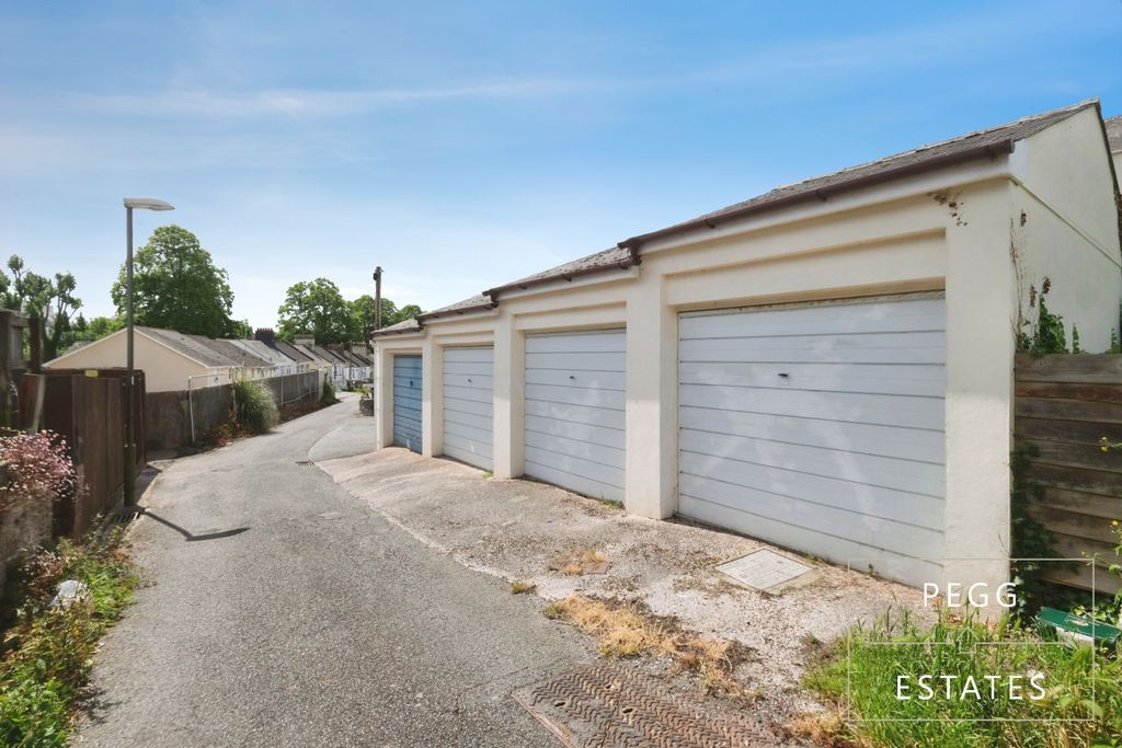 Property photo 1 of 4