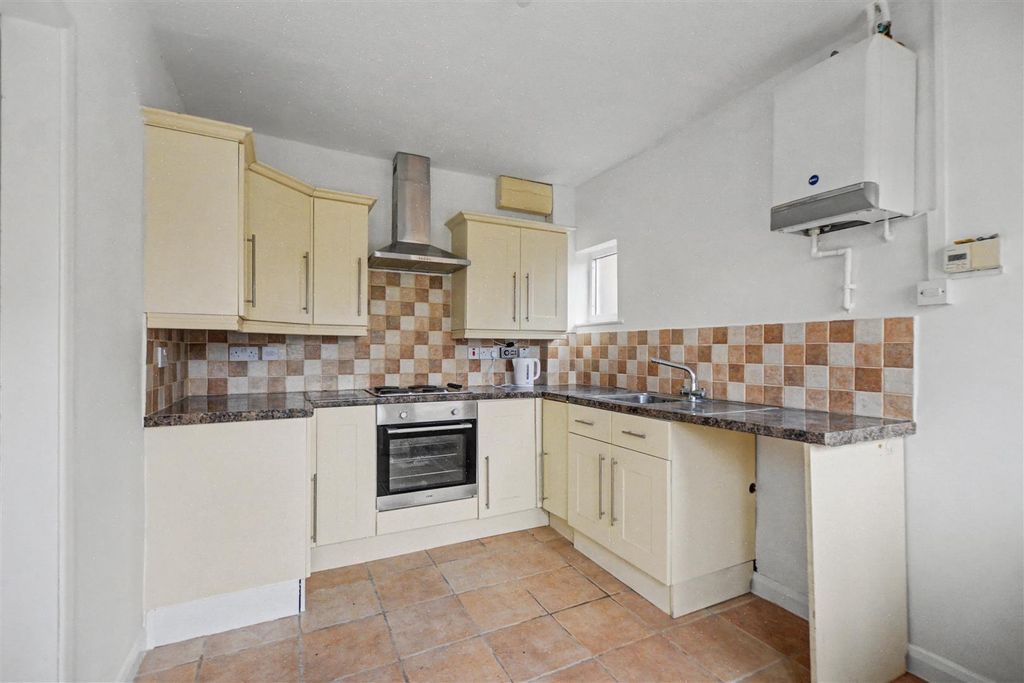 Property photo 3 of 15 Kitchen_1.Jpeg