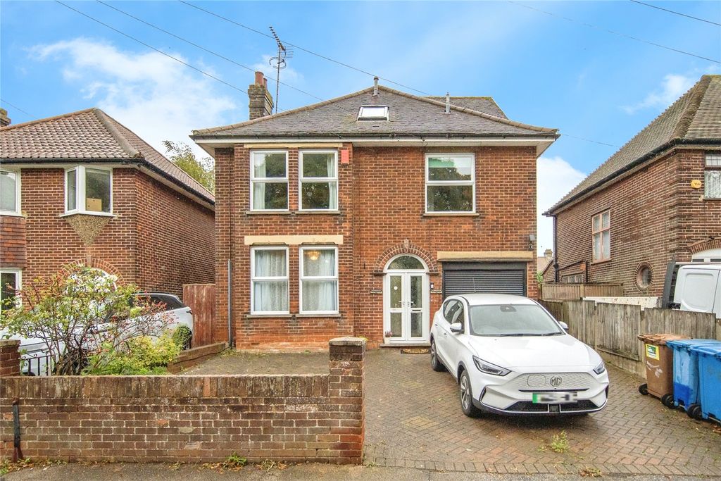 Property photo 2 of 19 Picture No. 26