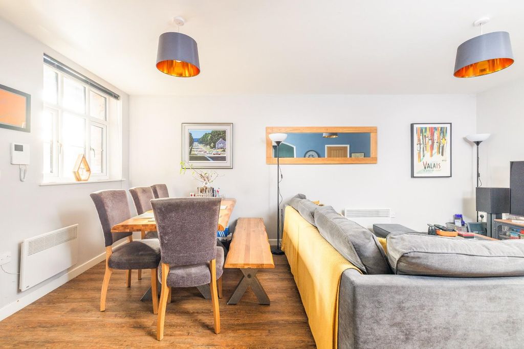 Property photo 1 of 25 Char9600.Jpg