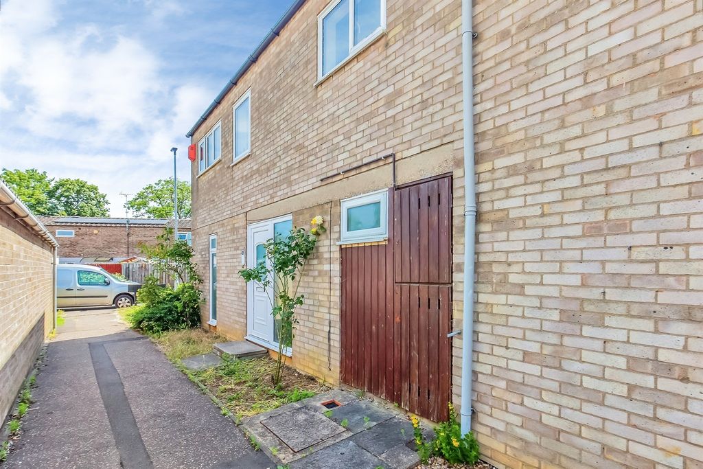 Property photo 2 of 10