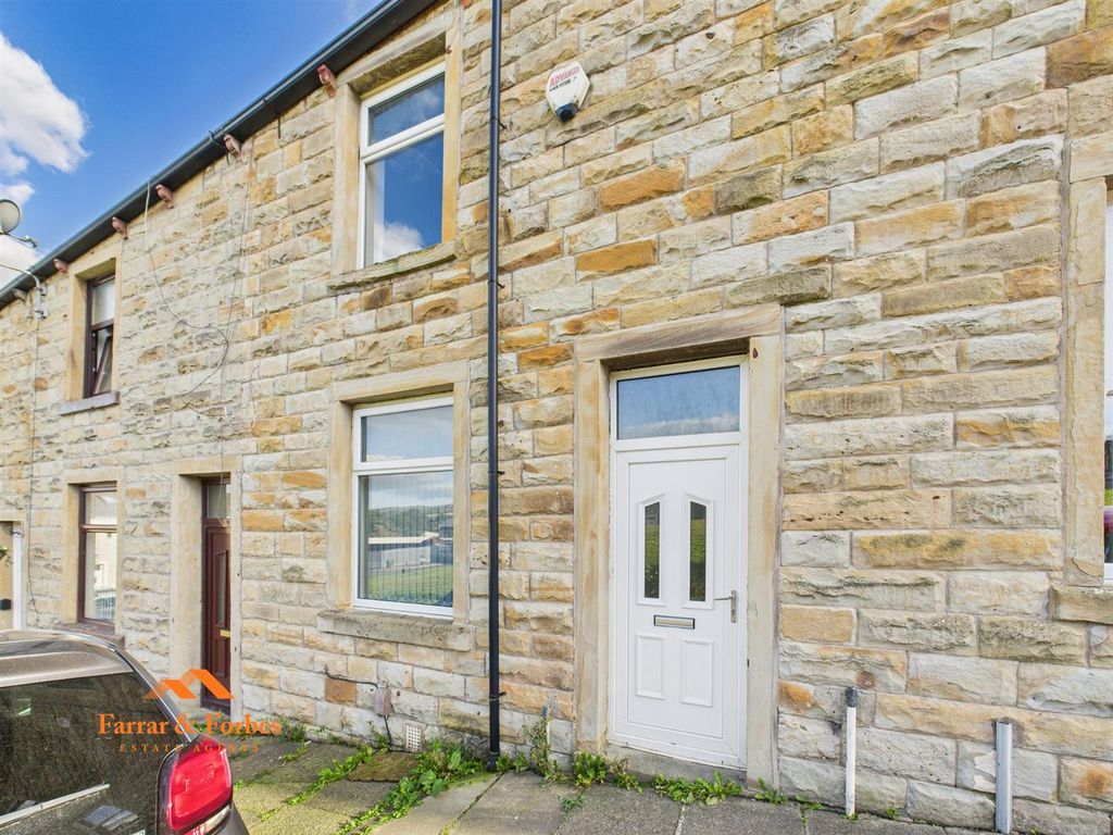 Property photo 2 of 12