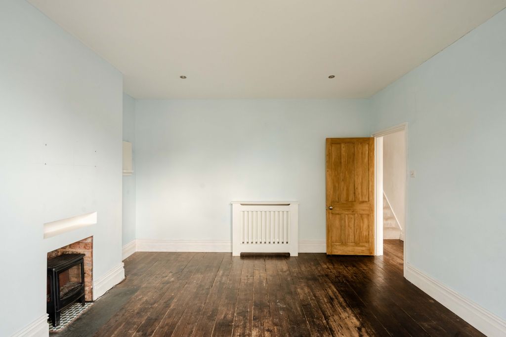 Property photo 3 of 19 Photo 3