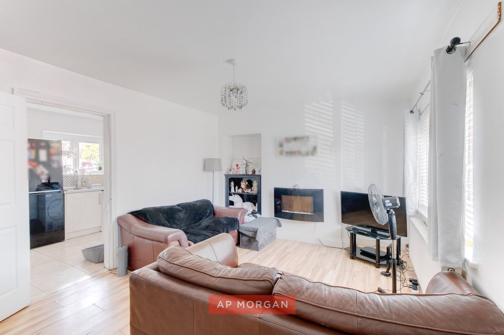 Property photo 2 of 11 Picture No. 04