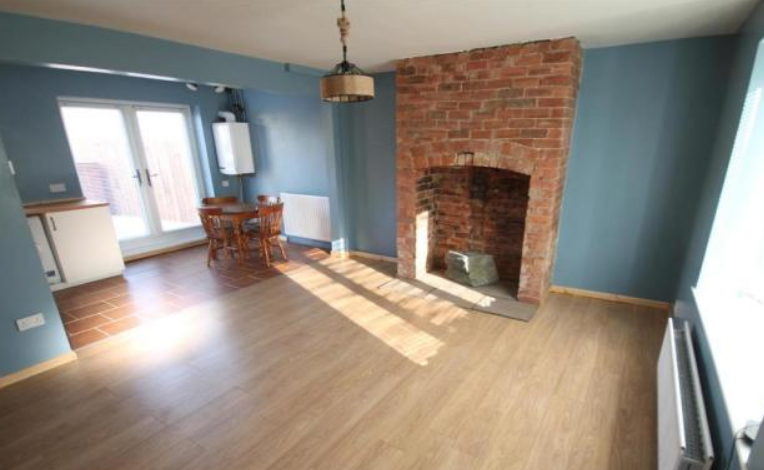 Property photo 2 of 6