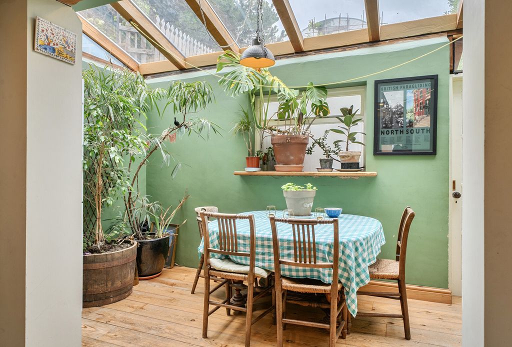 Property photo 3 of 25 1471667-11-6A22d4...
