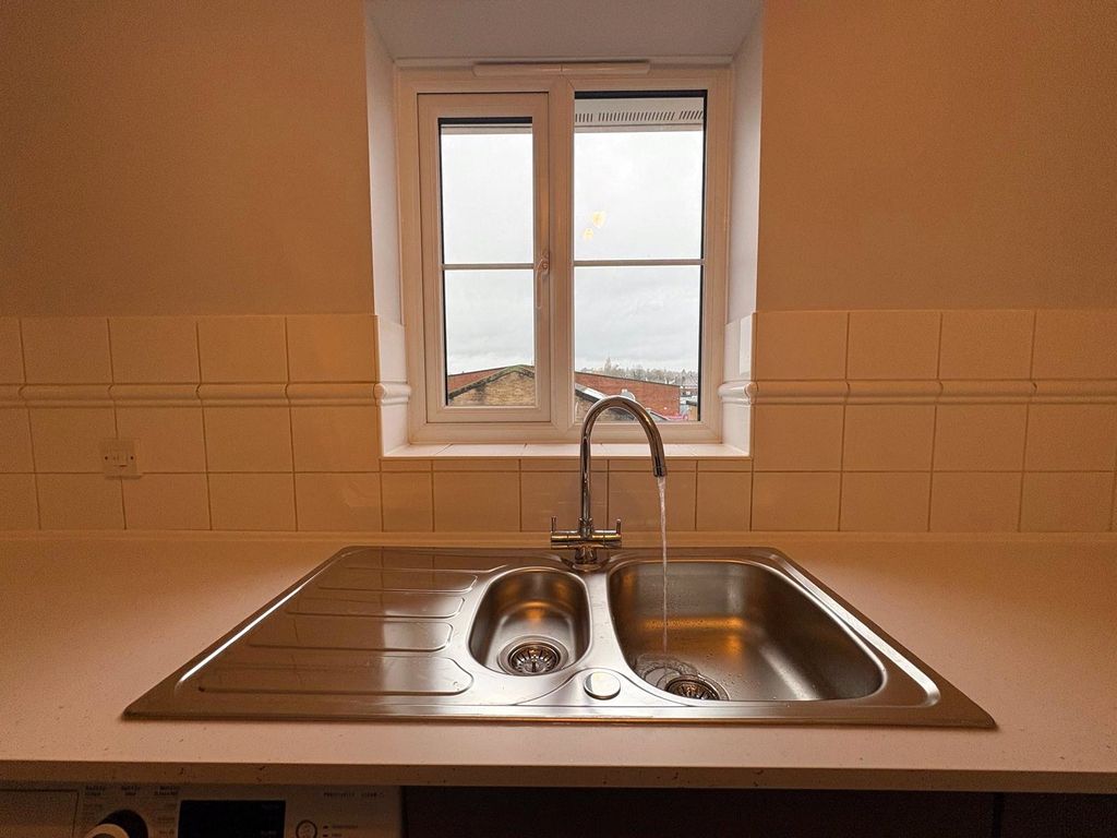 Property photo 3 of 12 Picture No. 18