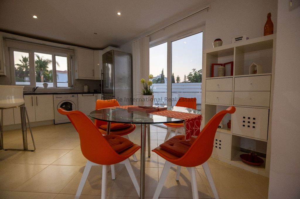 Property photo 2 of 29