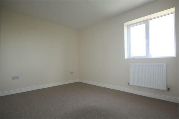 Property photo 2 of 6 35652_4482837_Img_07_0000_Max_656x437