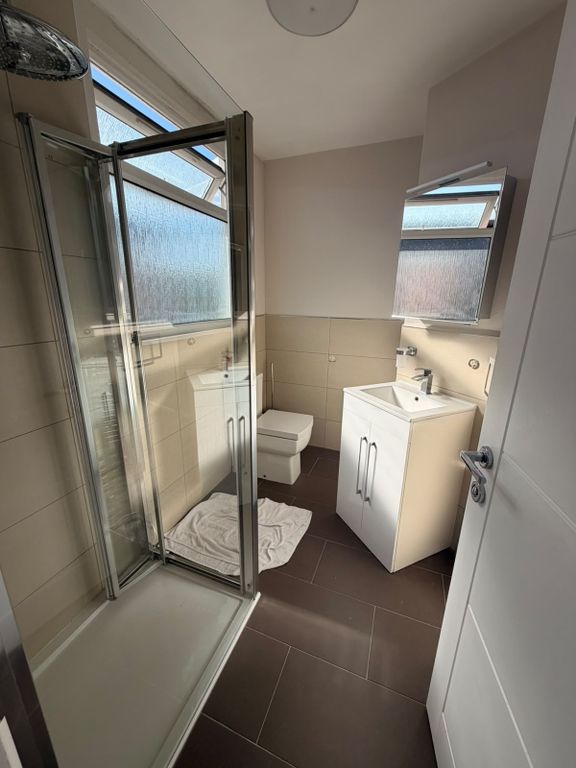 Property photo 1 of 27