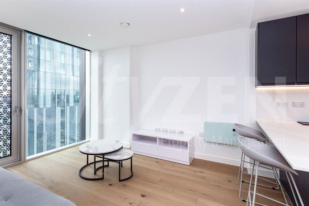 Property photo 2 of 25 Reception