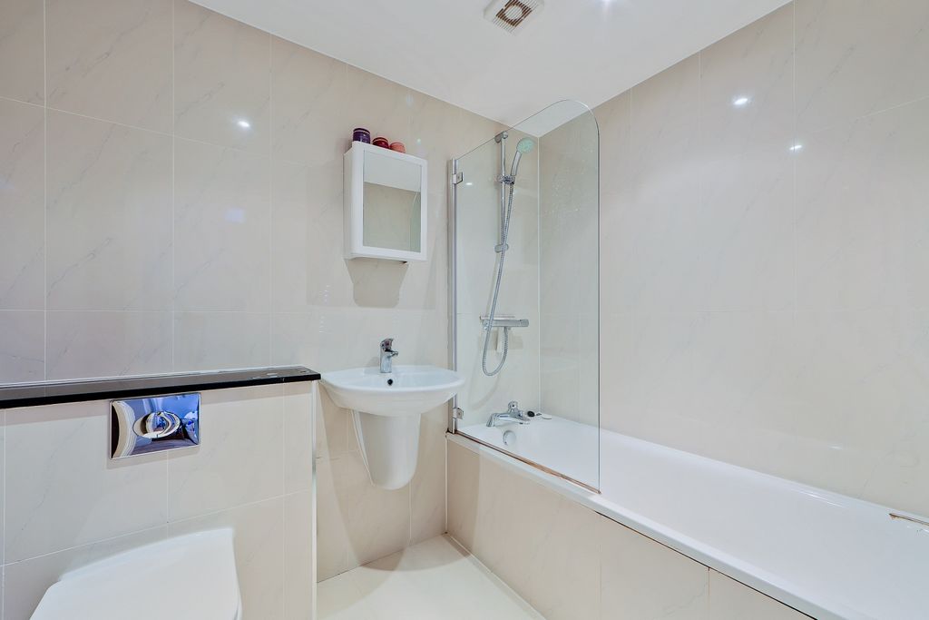 Property photo 3 of 7 Photo 2