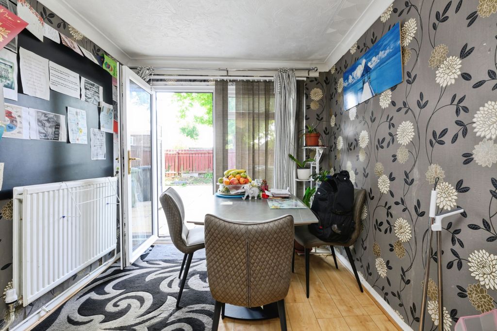 Property photo 3 of 17 Img_0396