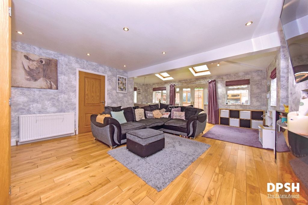 Property photo 3 of 29
