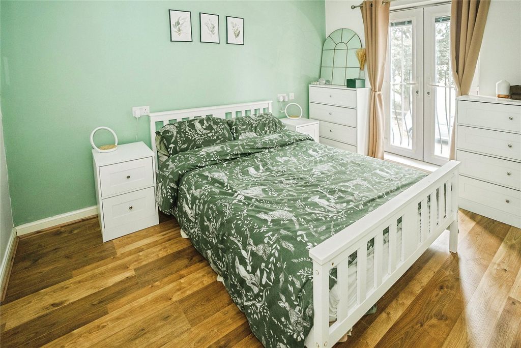 Property photo 2 of 23 Bedroom 1