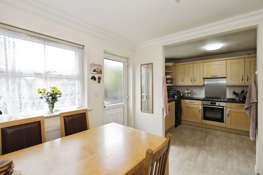 Property photo 3 of 16 Pbox-Img.Jpg
