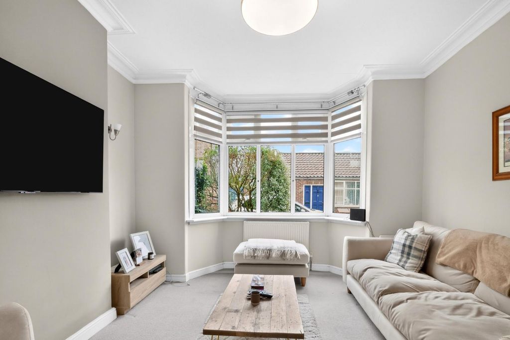 Property photo 3 of 15 Pnmb0989.Jpg