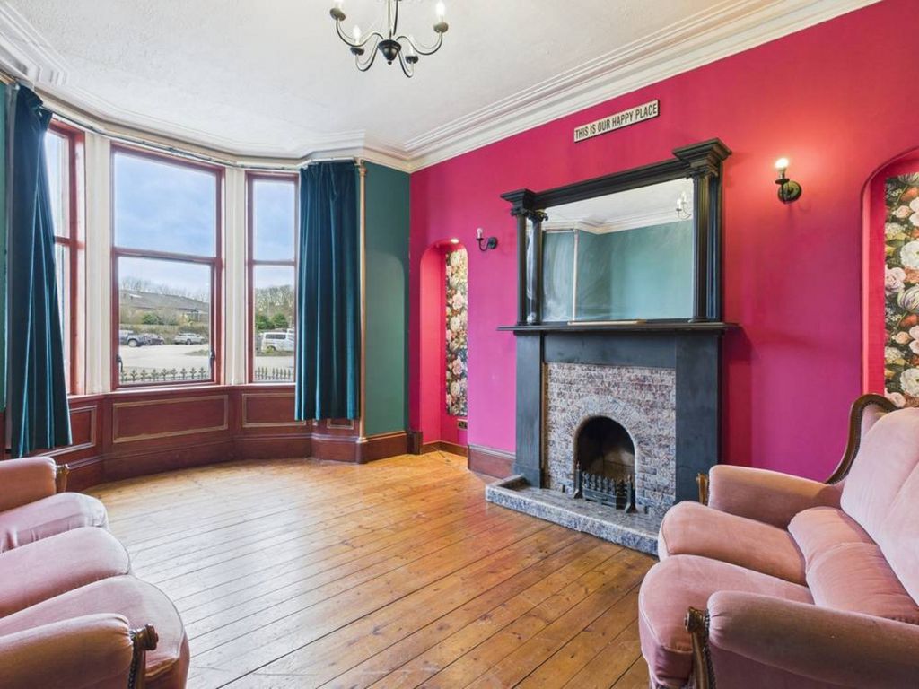 Property photo 3 of 40