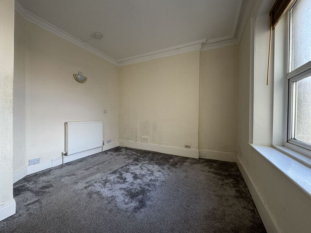 Property photo 3 of 6 Photo 5