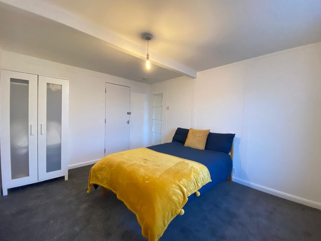 Property photo 1 of 8 Photo