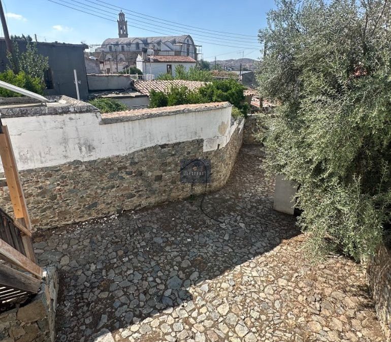 Property photo 3 of 5