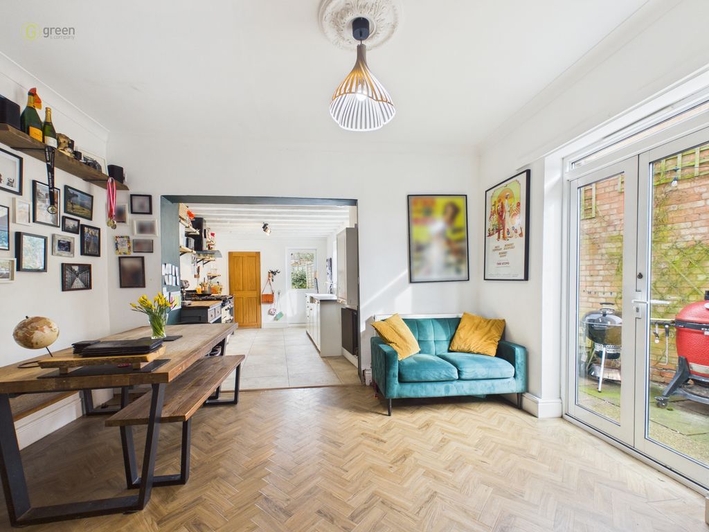 Property photo 2 of 21 Cam03830G0Pr0269Still013