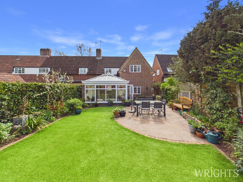 Property photo 2 of 40