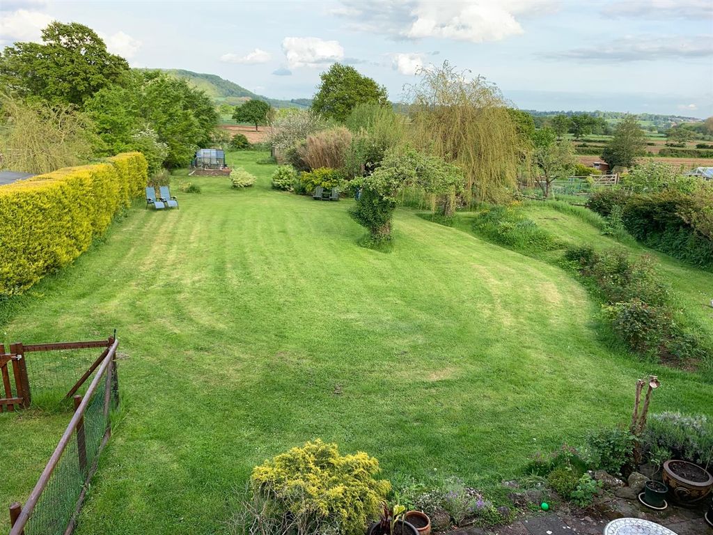 Property photo 2 of 25 Garden