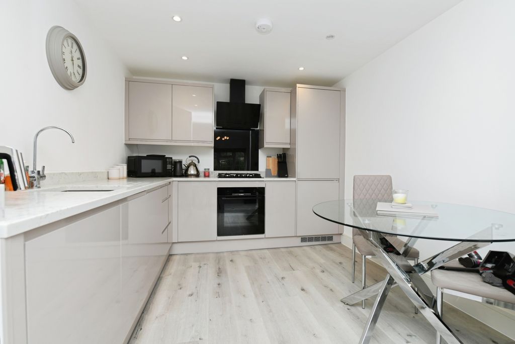 Property photo 1 of 20 Kitchen