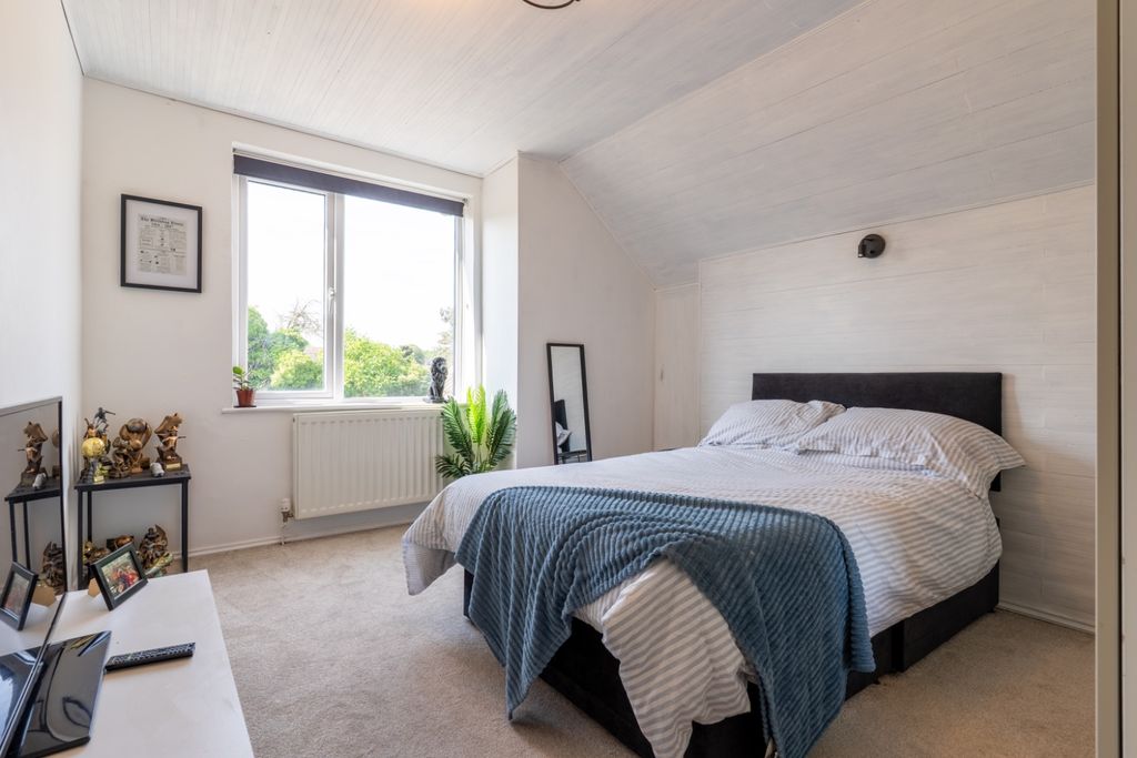 Property photo 3 of 24 5186213