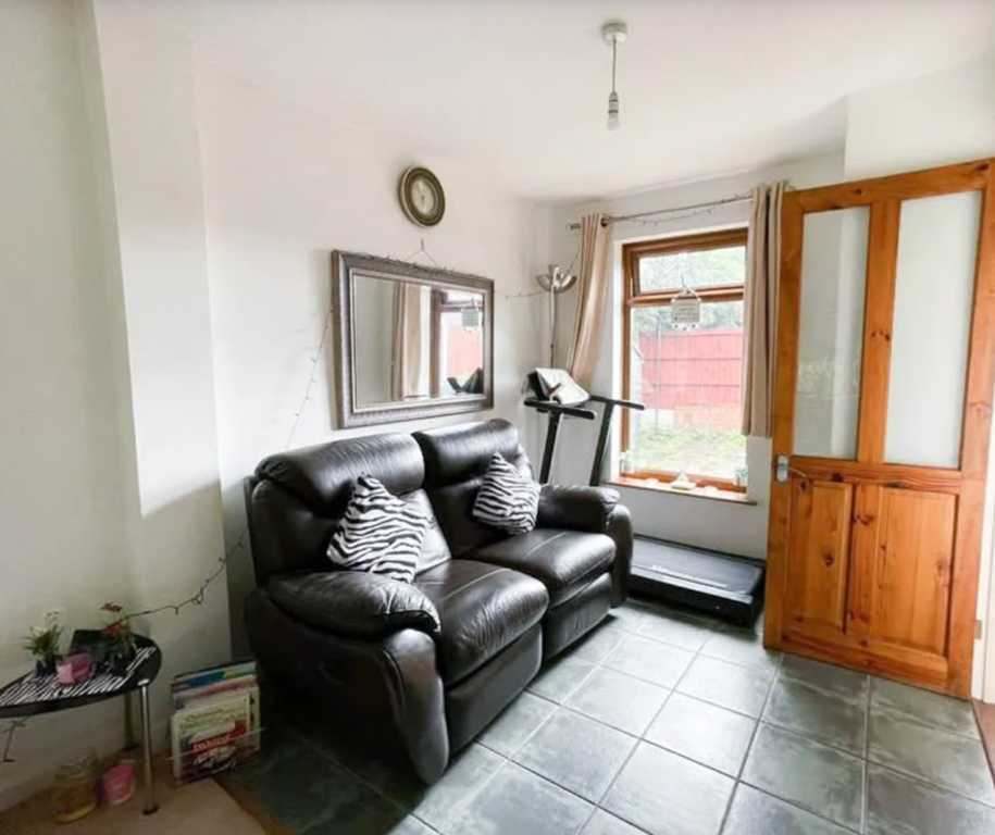Property photo 3 of 11