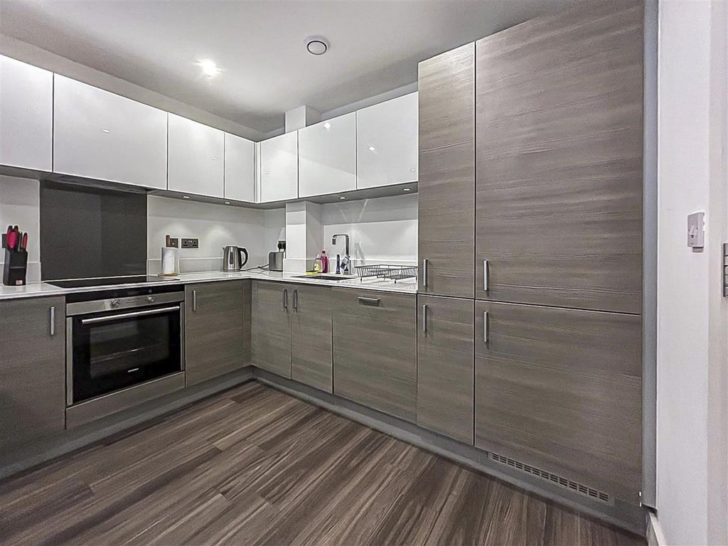 Property photo 3 of 6 9_72162.Jpg