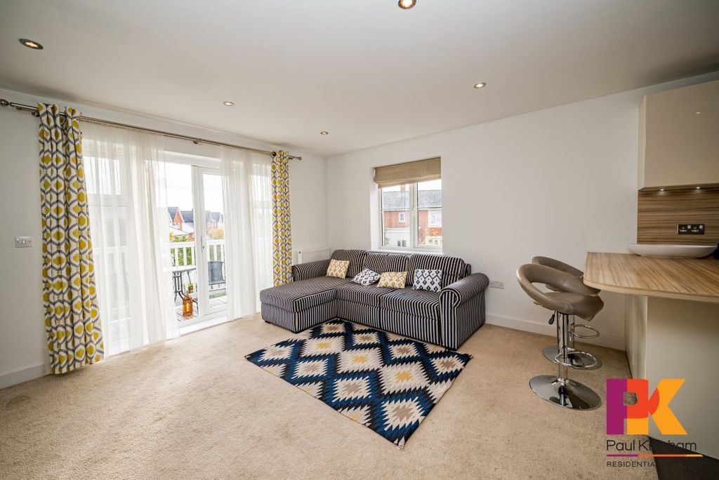 Property photo 2 of 9
