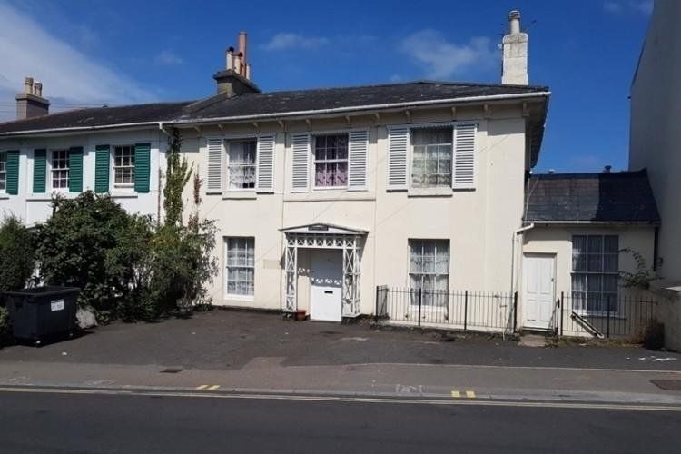 Property photo 1 of 11