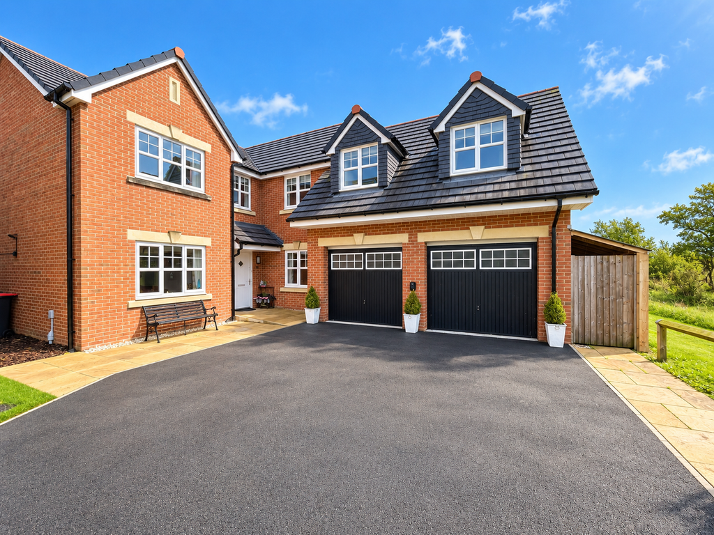 Property photo 1 of 32