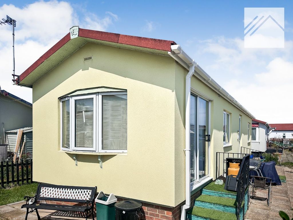 Property photo 1 of 2