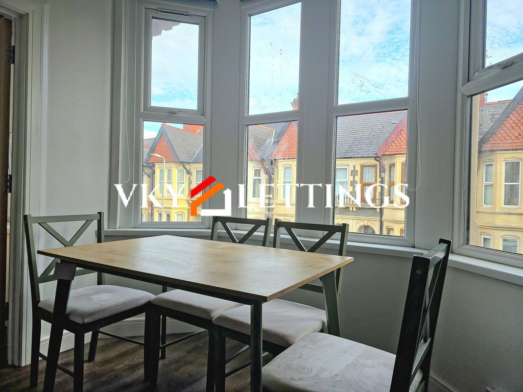 Property photo 2 of 5 Dining Room