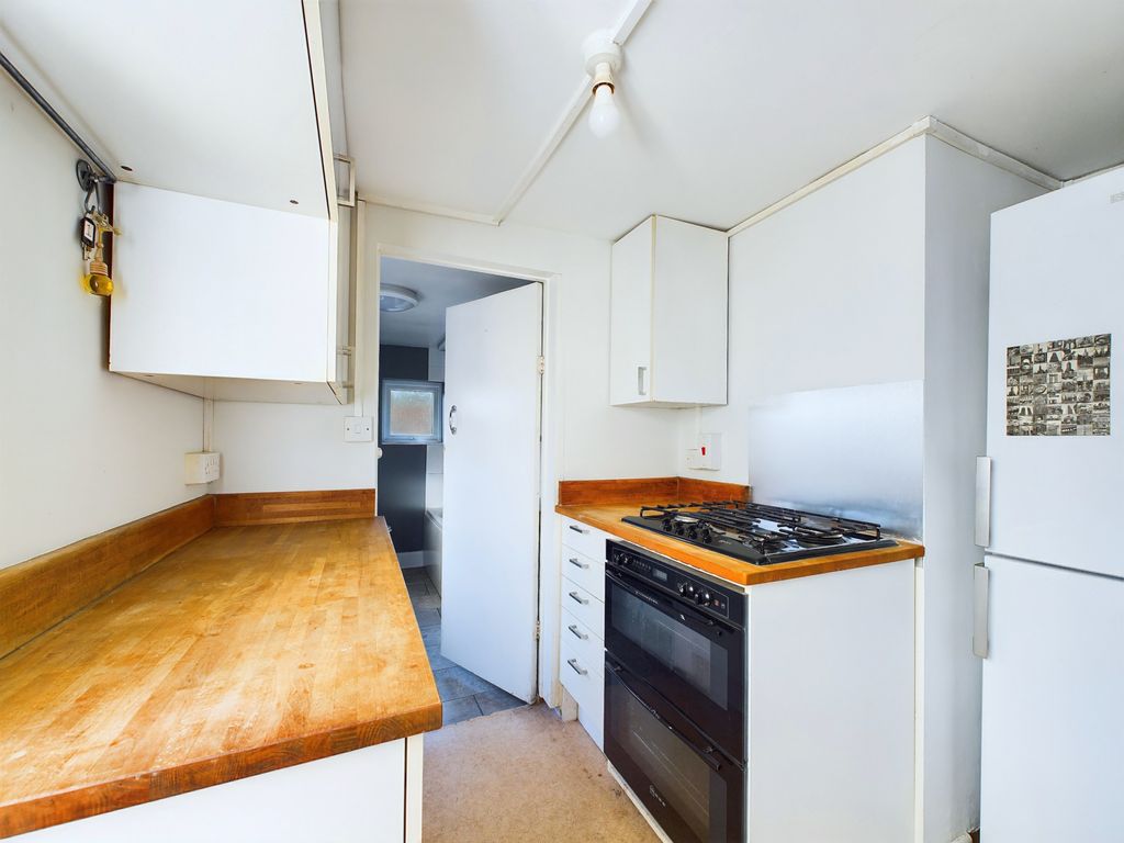 Property photo 2 of 13 30003476-Hr-7