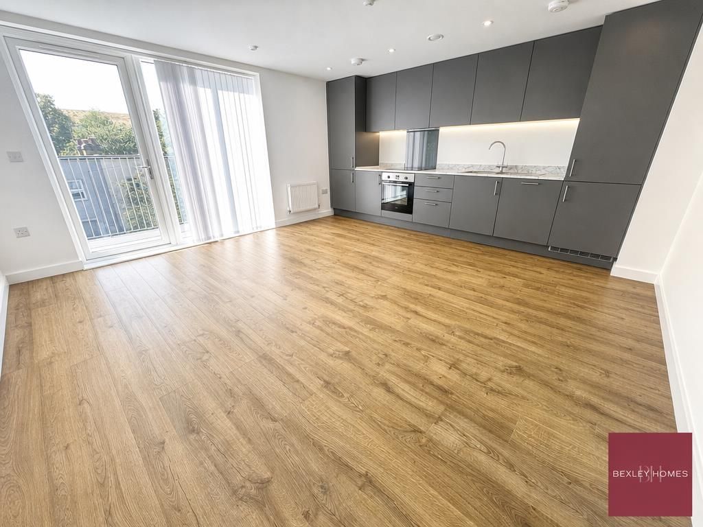 Property photo 1 of 11 Kitchen